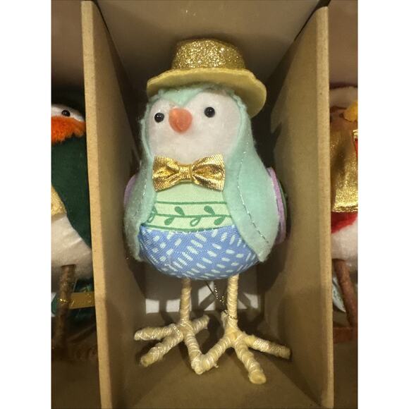 Target Wondershop Featherly Friends 2025 Anniversary Collection 10 Bird Figurine - Picture 5 of 14